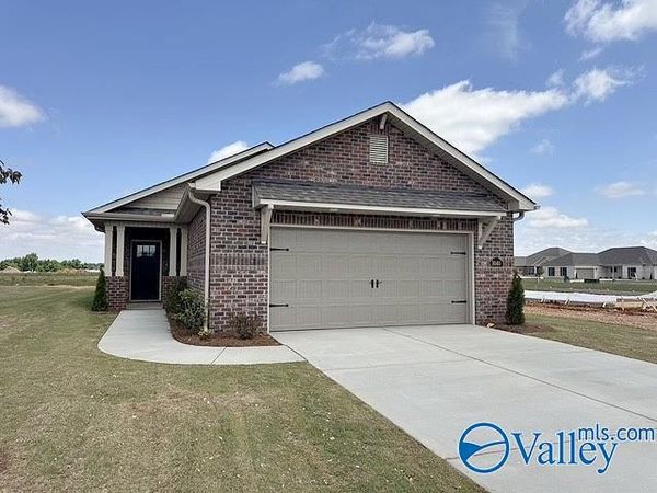 1040 Maplehurst Street, Decatur, AL 35603