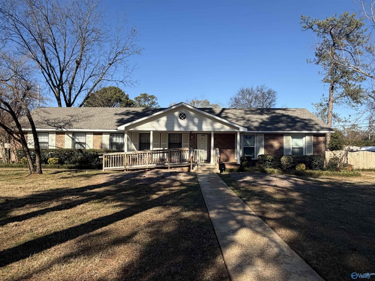 1303 Club View Drive Nw, Huntsville, AL 35816 Main Photo