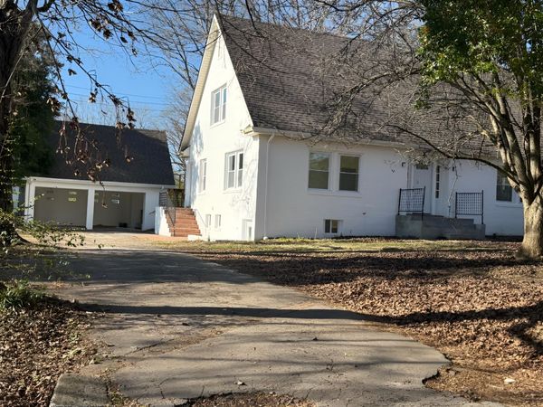 103 Springer Dr, Lawrenceburg, TN 38464