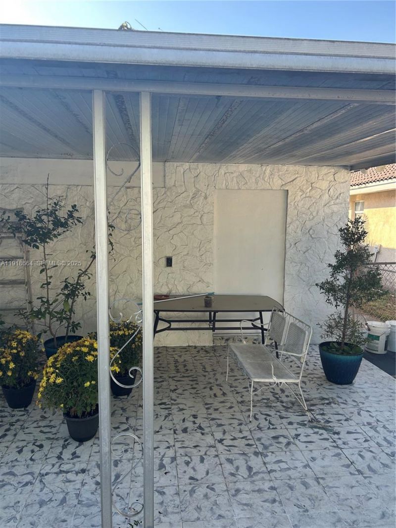 2659 W 10th Ave, Hialeah, FL 33010 Photo