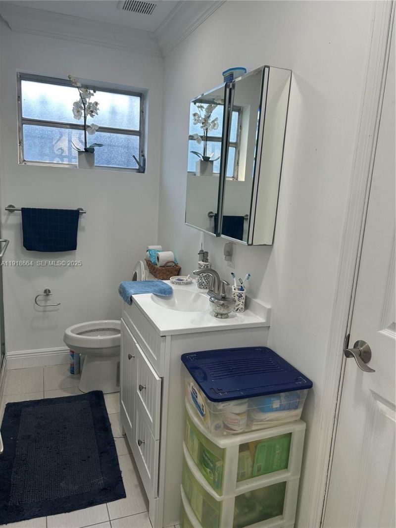 2659 W 10th Ave, Hialeah, FL 33010 Photo