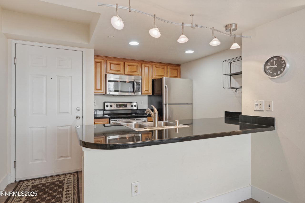 450 N Arlington Avenue, Unit 308, Reno, NV 89503 Photo