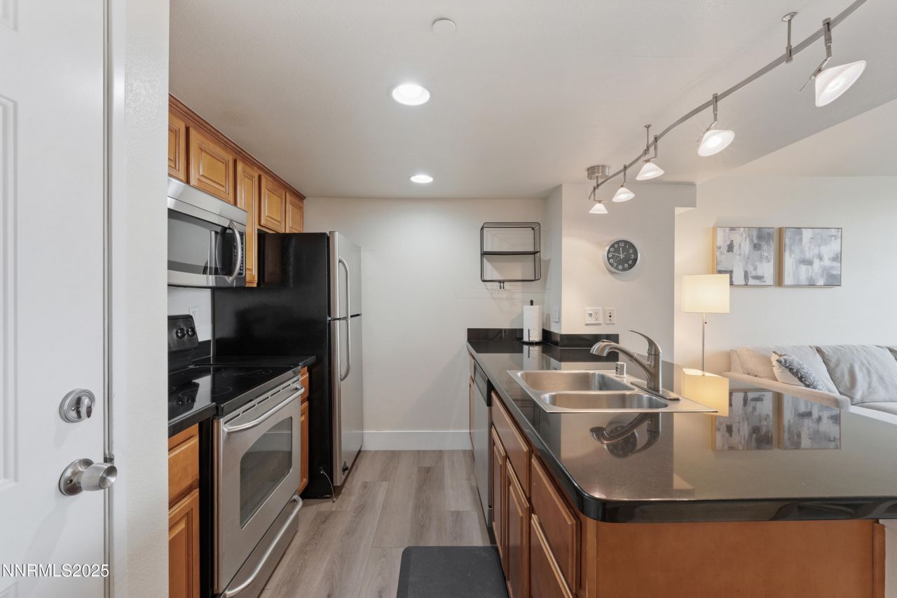 450 N Arlington Avenue, Unit 308, Reno, NV 89503 Photo