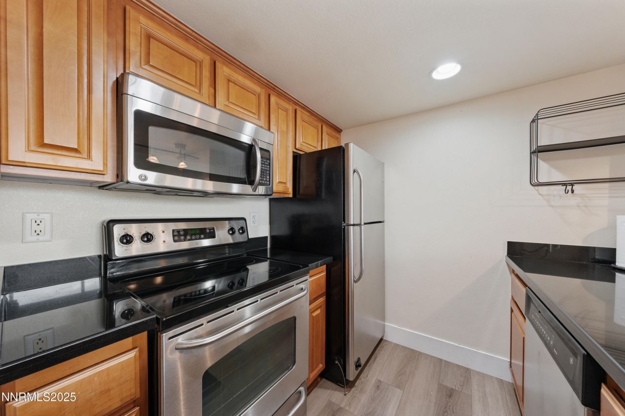 450 N Arlington Avenue, Unit 308, Reno, NV 89503 Photo