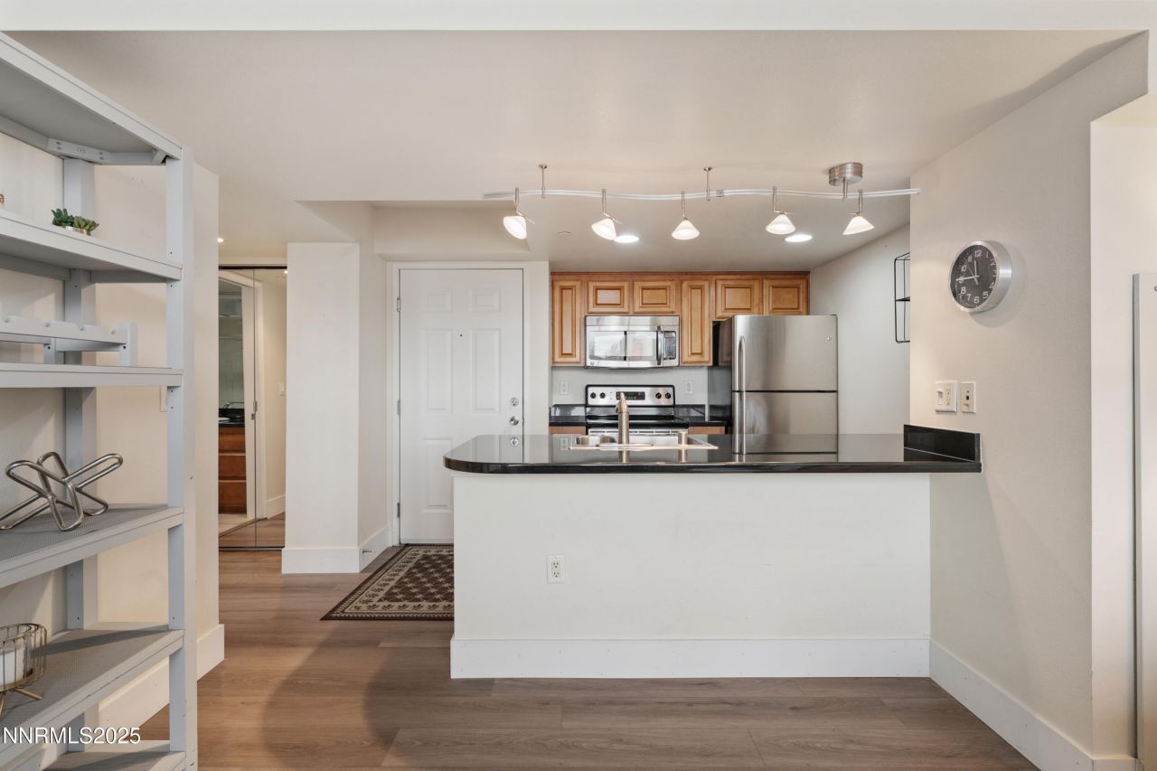 450 N Arlington Avenue, Unit 308, Reno, NV 89503 Photo