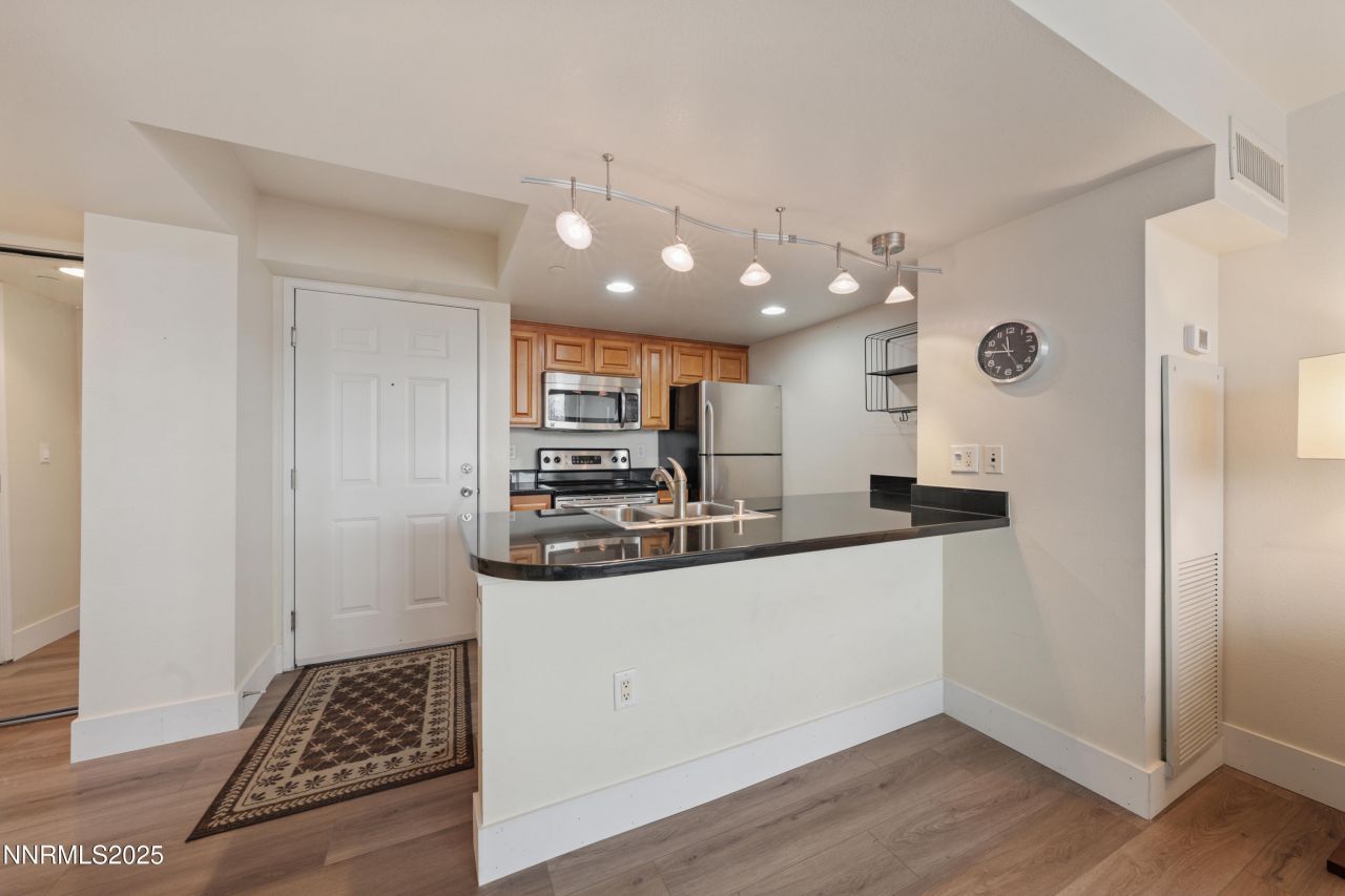 450 N Arlington Avenue, Unit 308, Reno, NV 89503 Photo