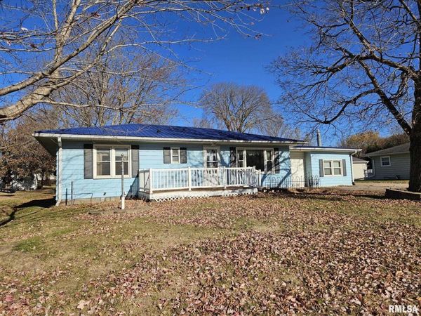 313 E 3RD Street, Wilton, IA 52778