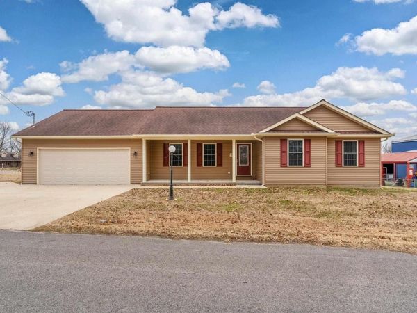 1101 CALIFORNIA Street, Carterville, IL 62918