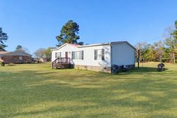 1105 Peacock Street photo 4