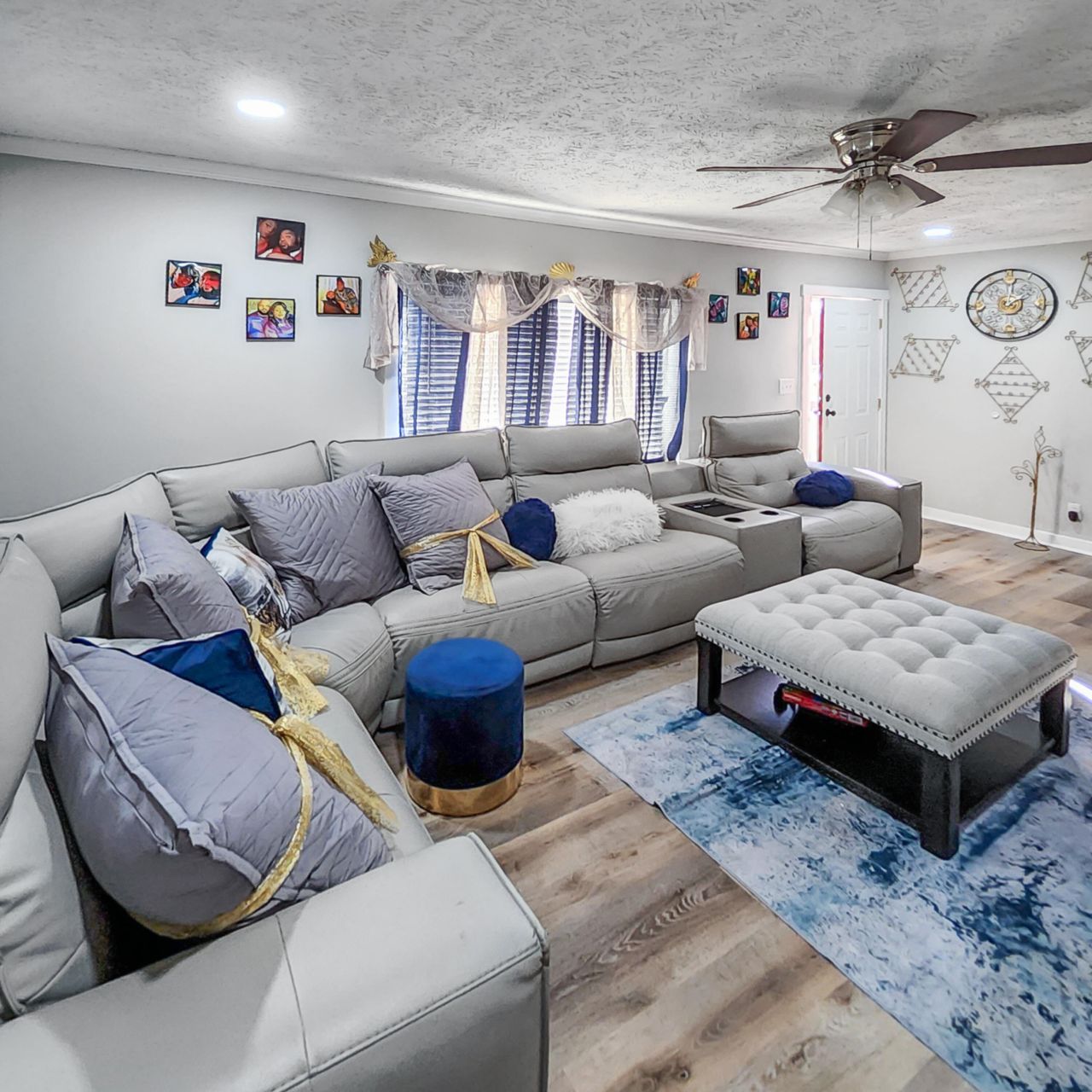 1105 Peacock Street Photo 4