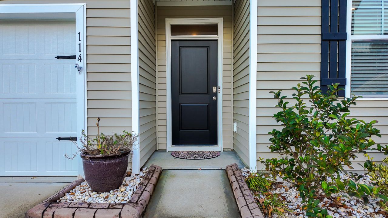 114 Valley Row Photo 13