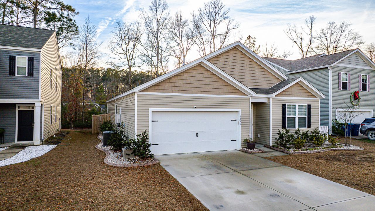 114 Valley Row Photo 4