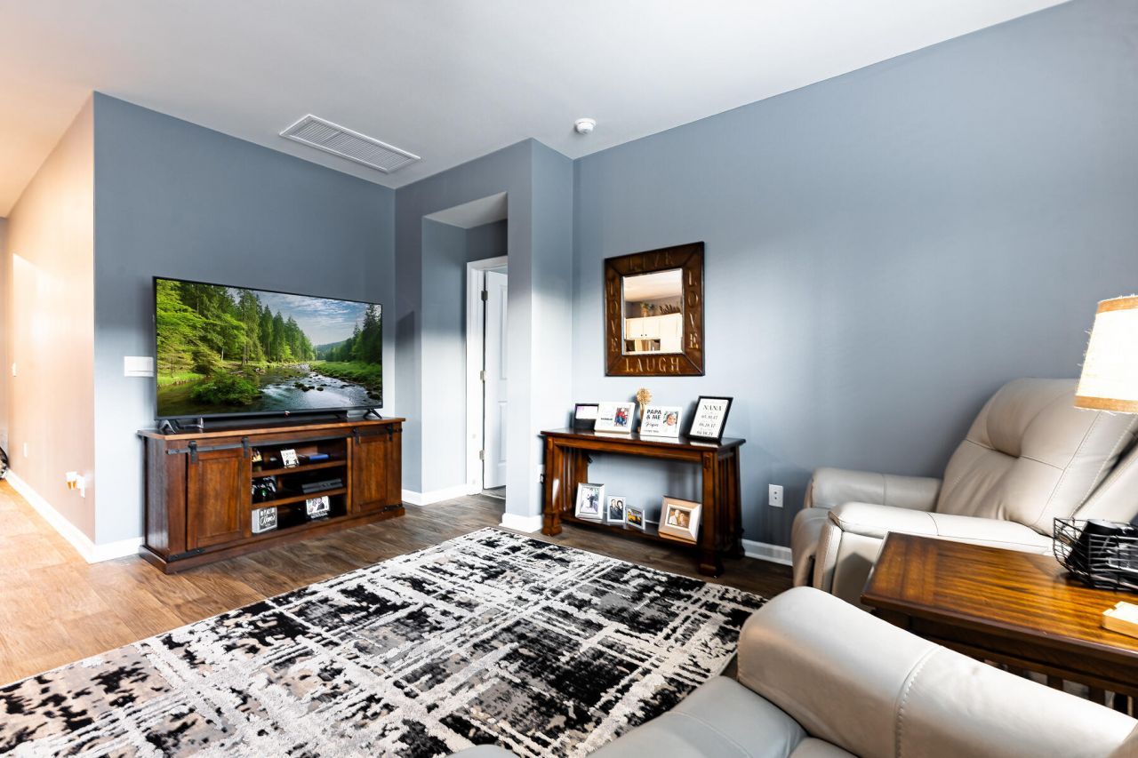 114 Valley Row Photo 54