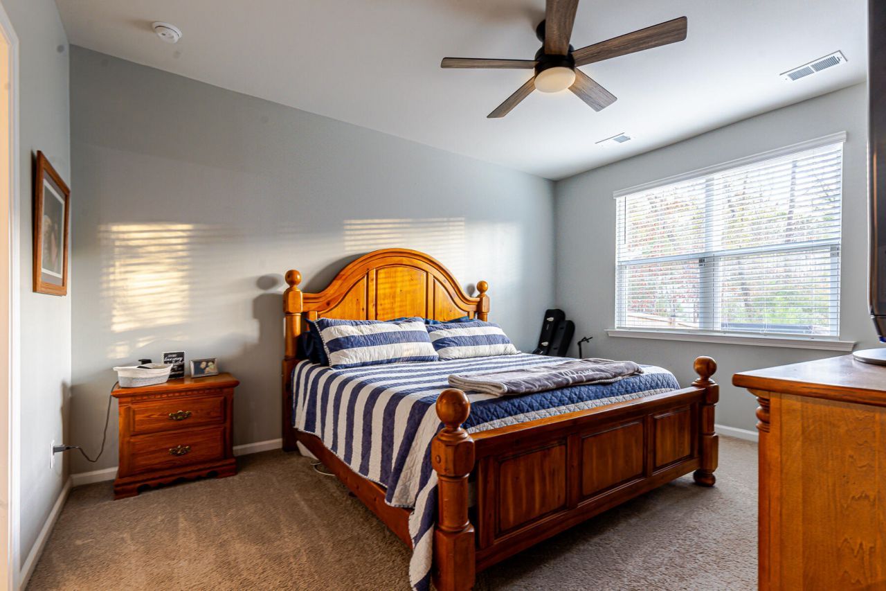 114 Valley Row Photo 56