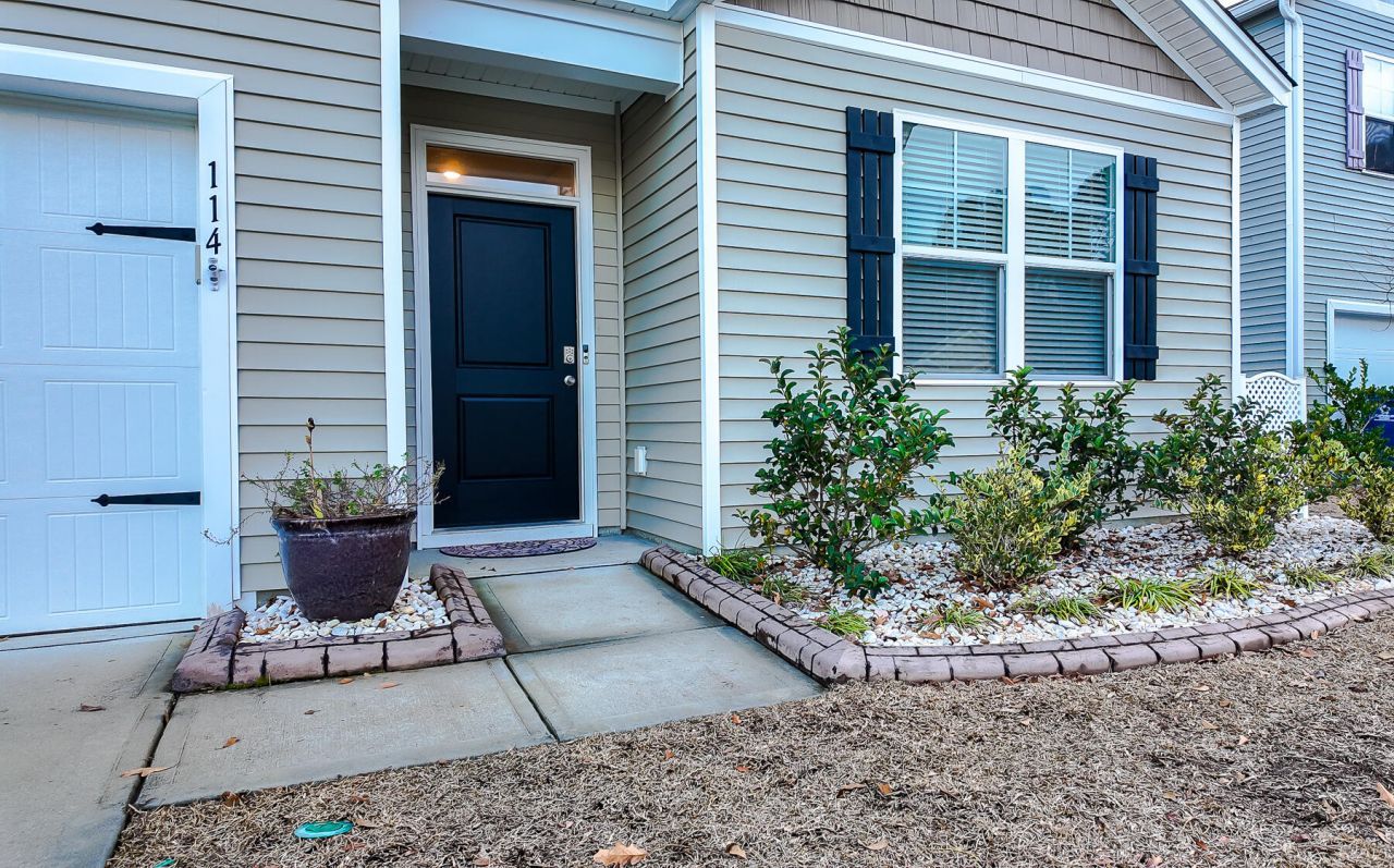 114 Valley Row Photo 9