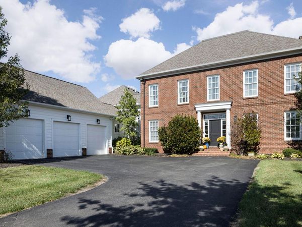 7030 Hanbys Loop, New Albany, OH 43054