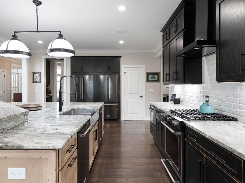 7030 Hanbys Loop, New Albany, OH 43054 Photo 11