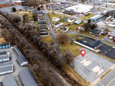 420 N POPLAR AVE, WAYNESBORO, VA 22980