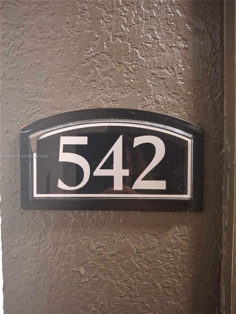 6001 SW 70th St, Unit 542, South Miami, FL 33143 Photo
