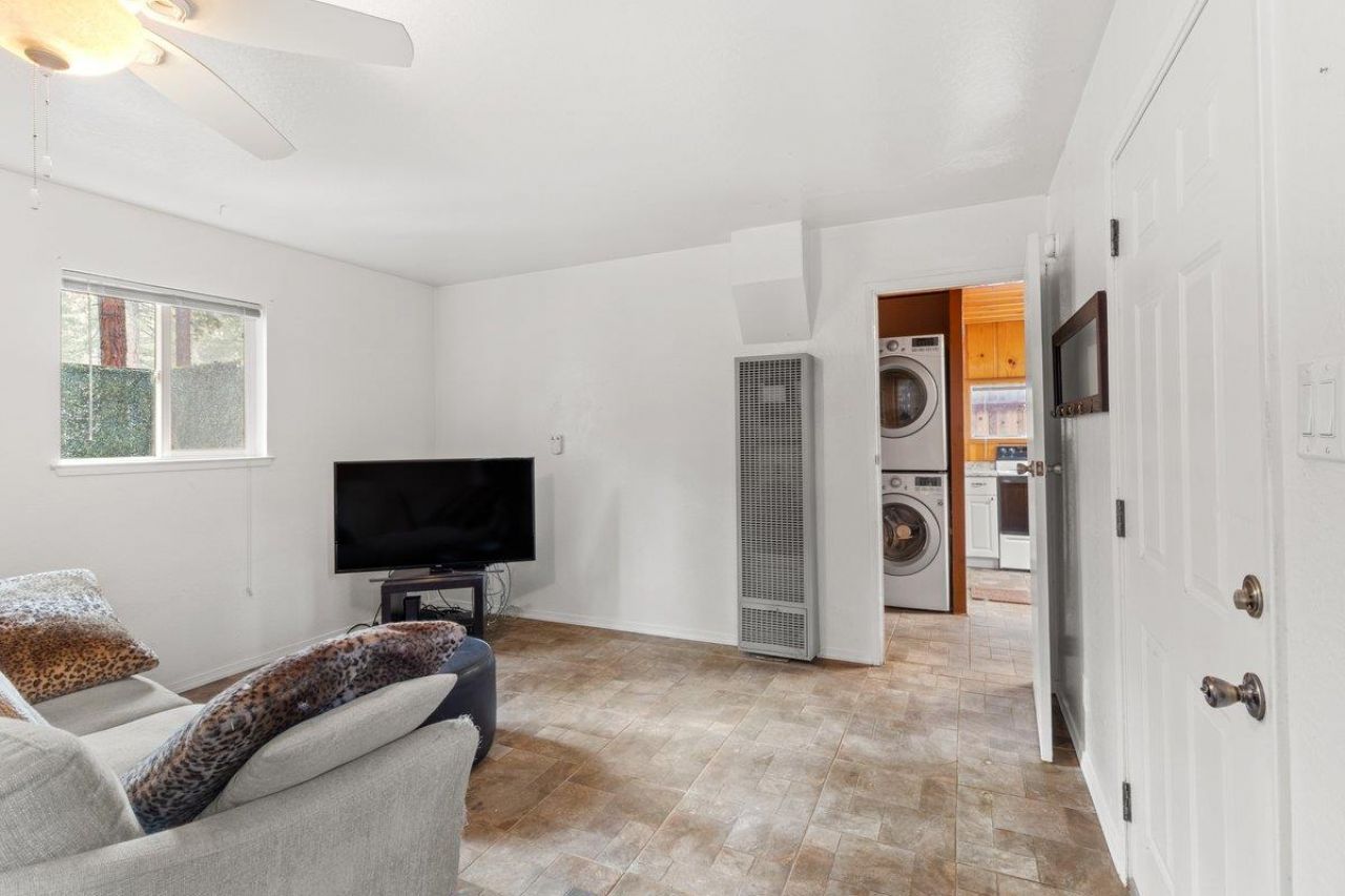 2520 Osborne Ave, South Lake Tahoe, CA 96150 Photo