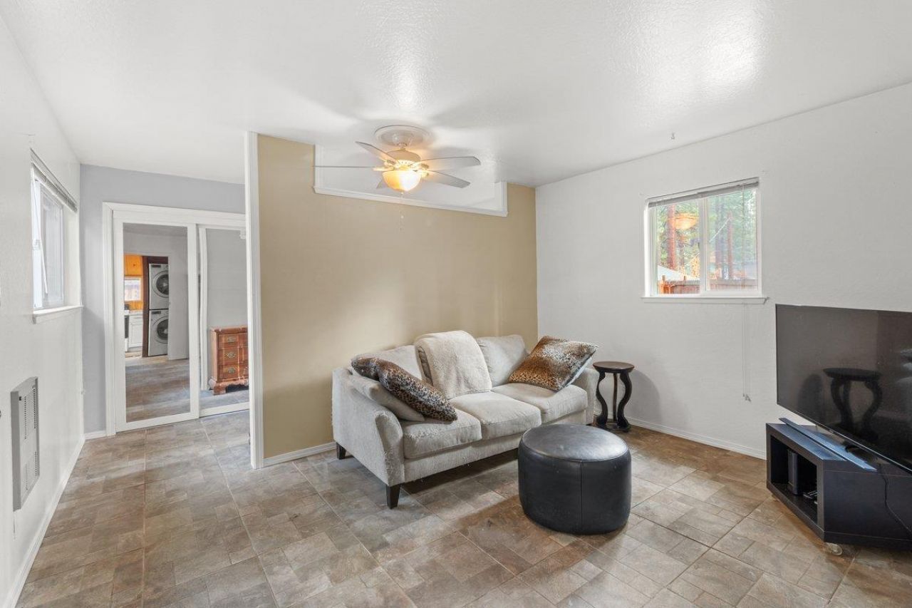 2520 Osborne Ave, South Lake Tahoe, CA 96150 Photo