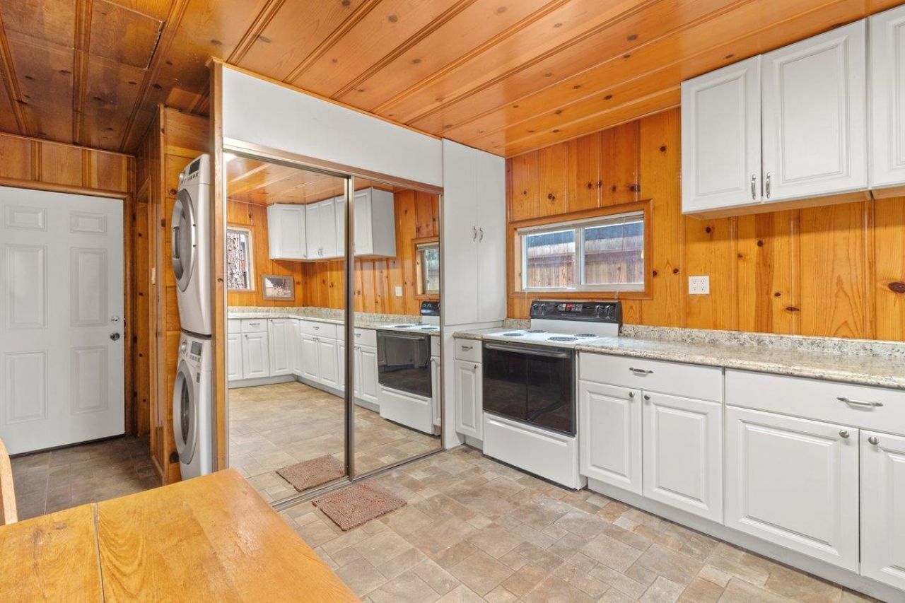 2520 Osborne Ave, South Lake Tahoe, CA 96150 Photo