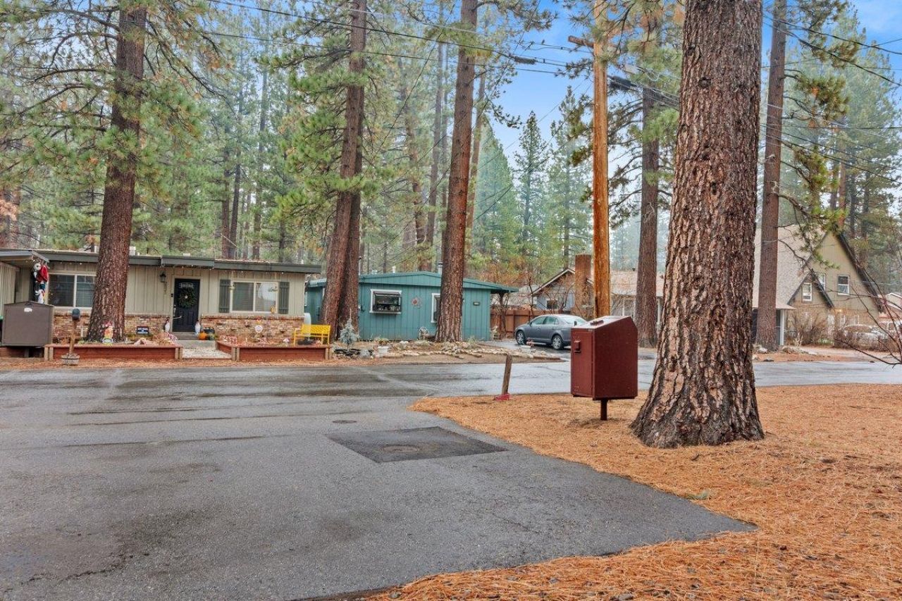 2520 Osborne Ave, South Lake Tahoe, CA 96150 Photo