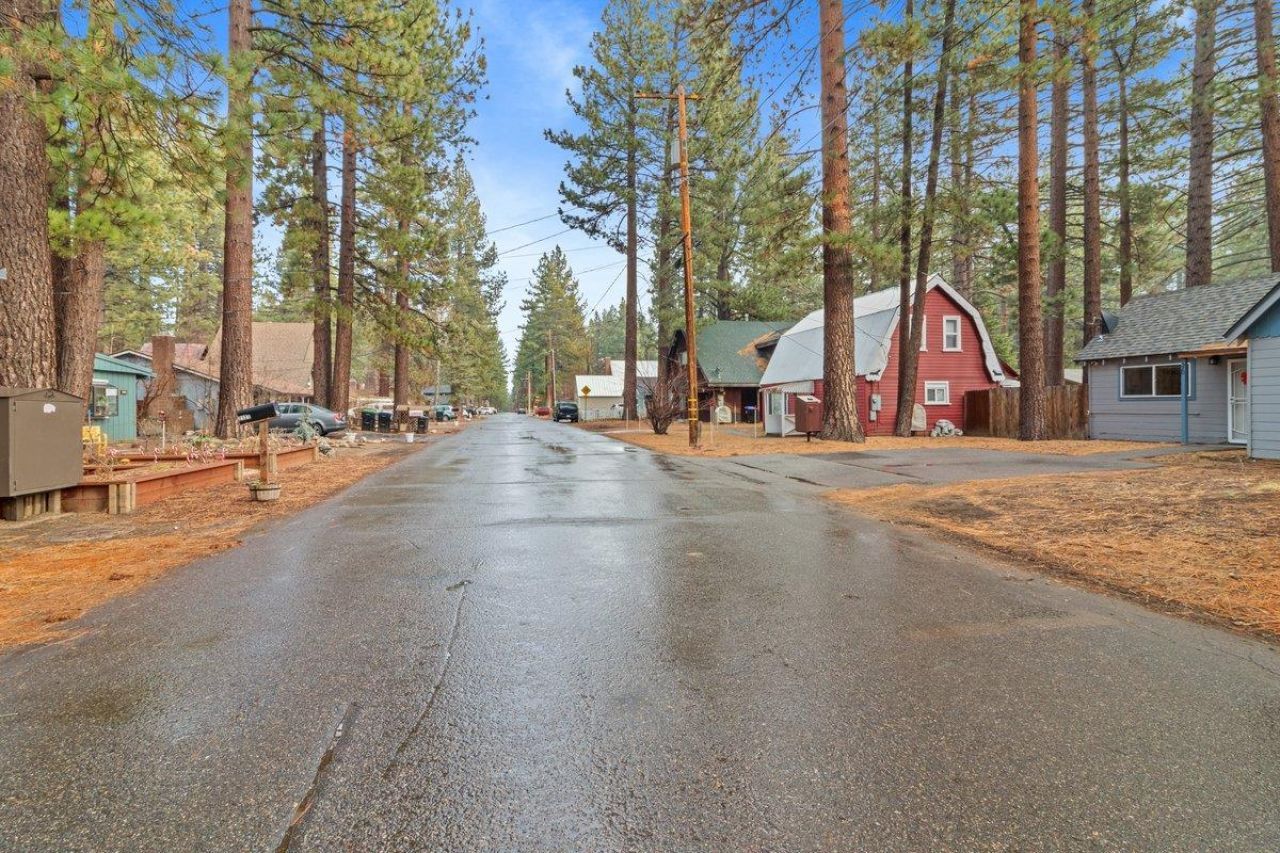 2520 Osborne Ave, South Lake Tahoe, CA 96150 Photo