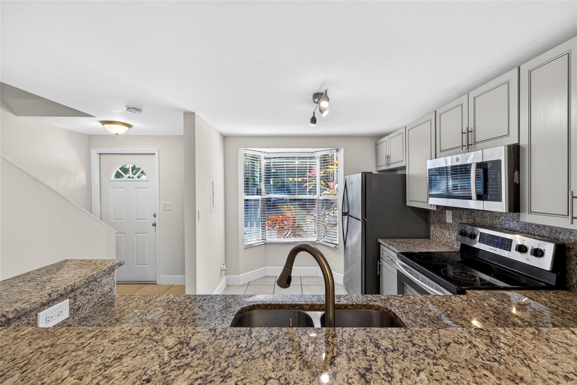 1921 NE 15th Ave, Fort Lauderdale, FL 33305 Photo