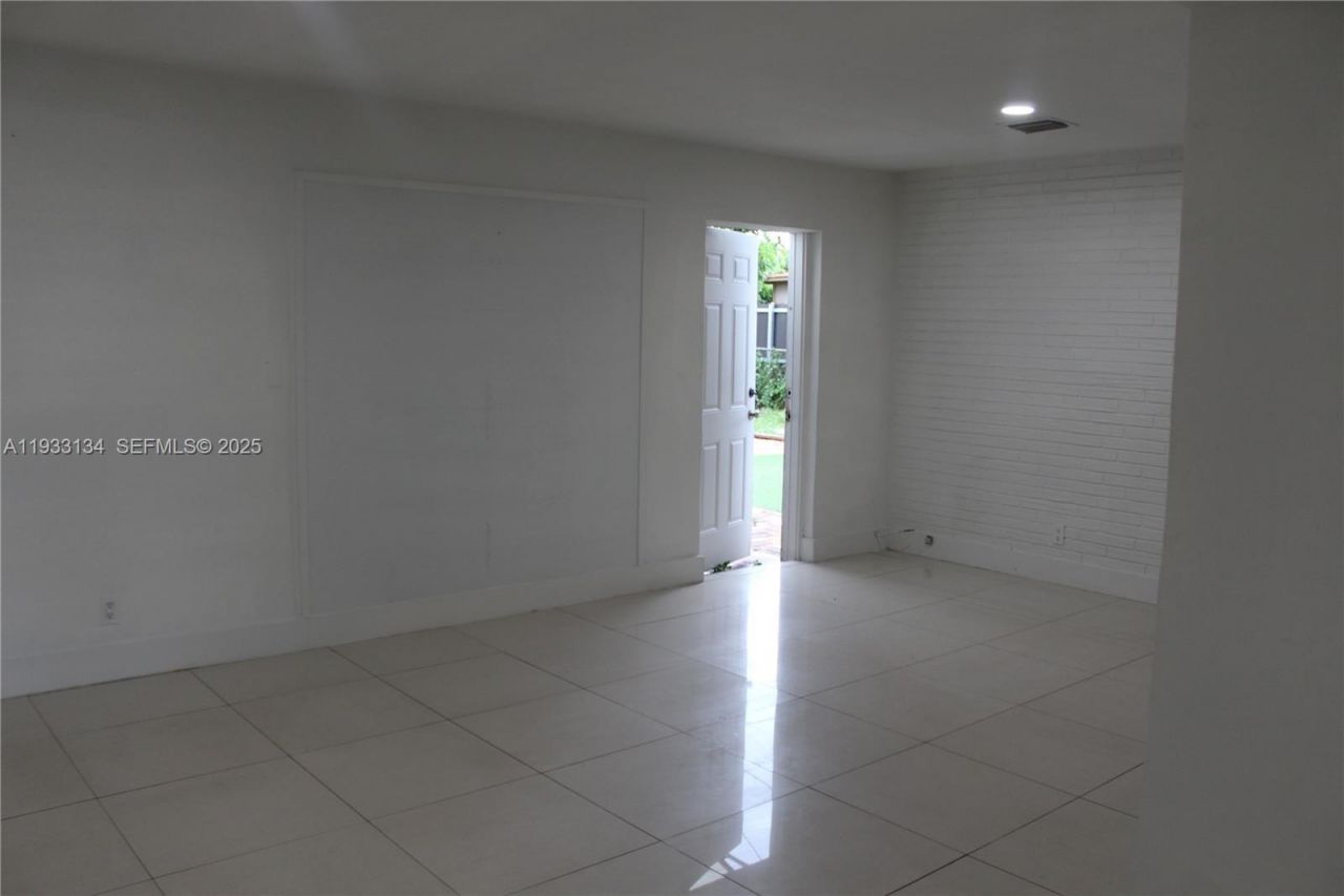 6651 Custer St, Hollywood, FL 33024 Photo