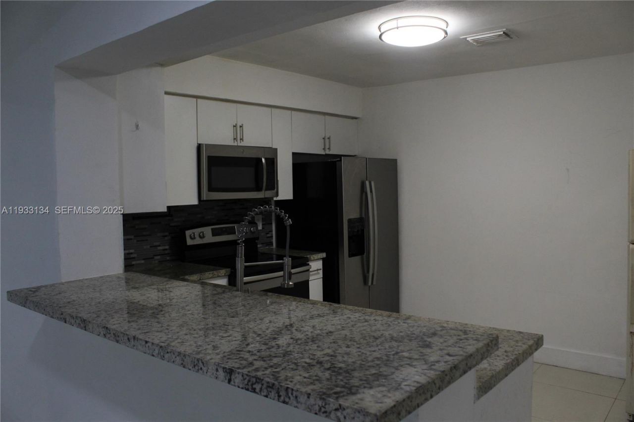 6651 Custer St, Hollywood, FL 33024 Photo