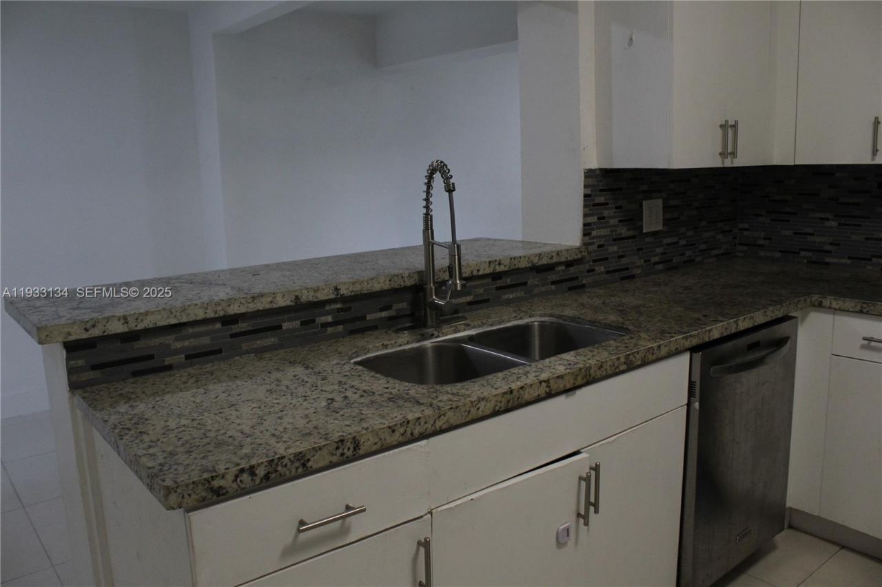 6651 Custer St, Hollywood, FL 33024 Photo