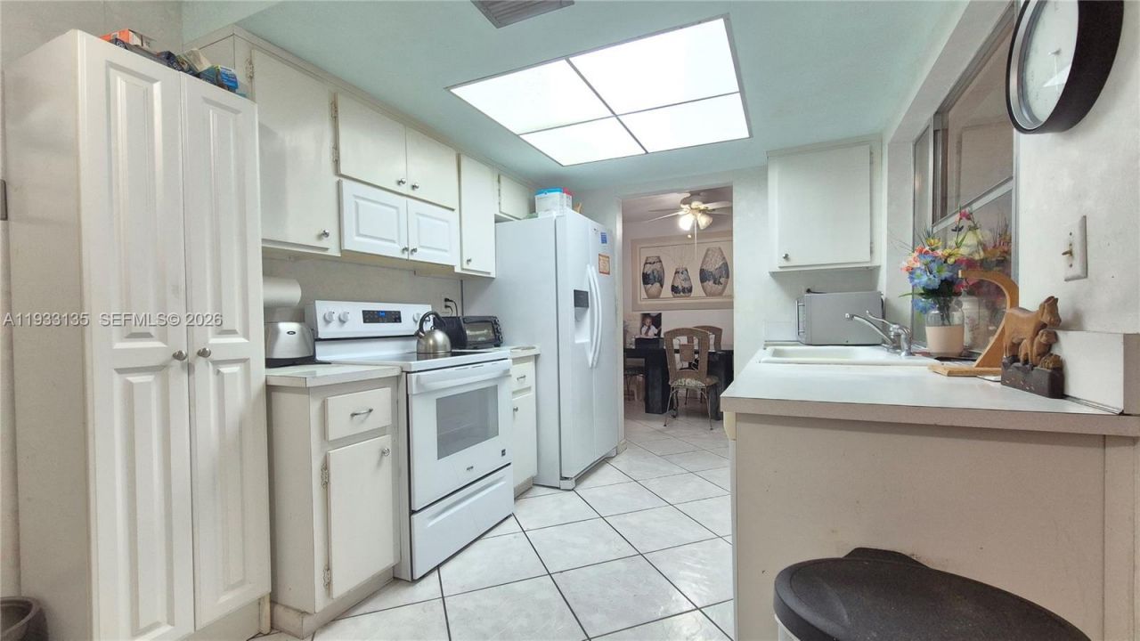 5715 NW 84th Ter, Tamarac, FL 33321 Photo