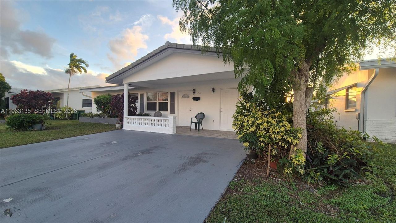 5715 NW 84th Ter, Tamarac, FL 33321 Photo