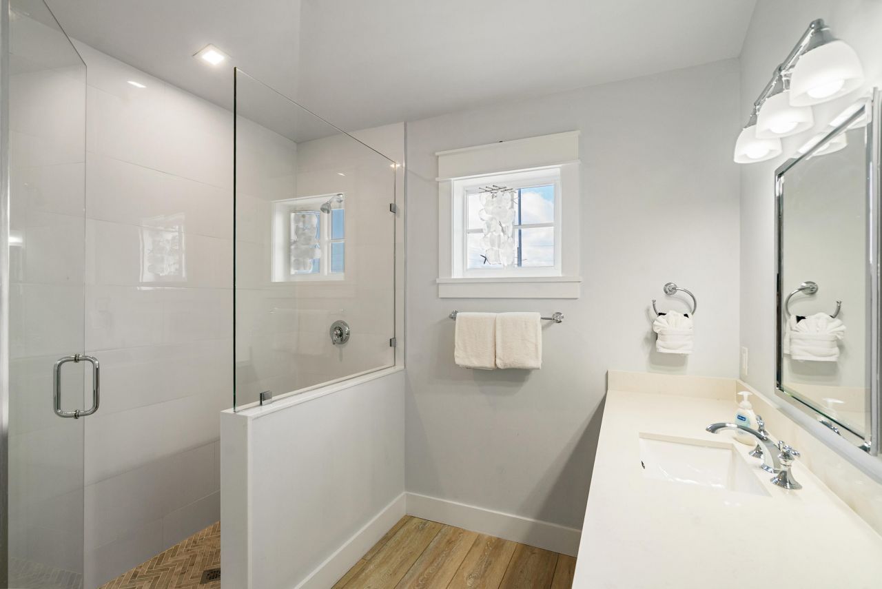 81906 Overseas Highway, Unit 3, Islamorada, FL 33036 Photo