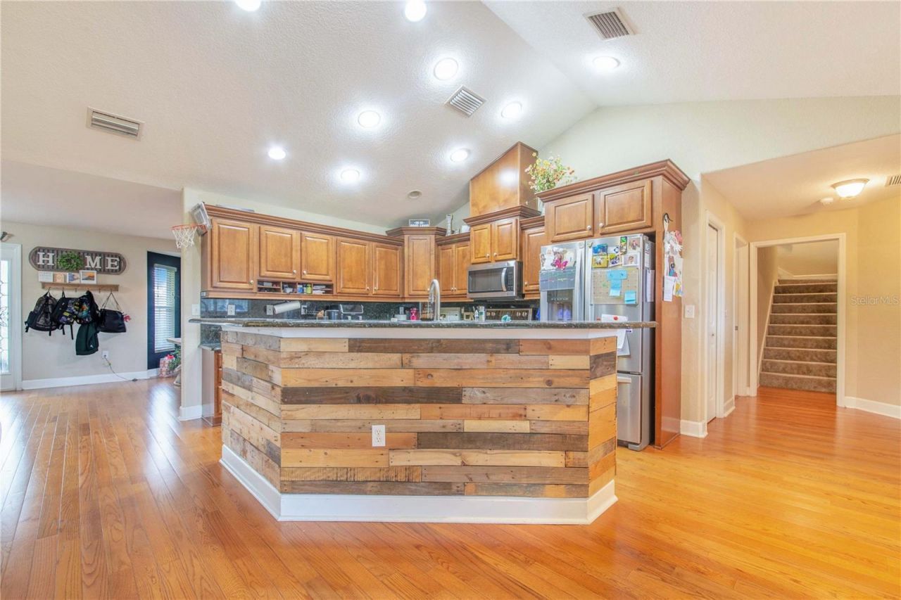 4510 Holloway Creek Drive, Plant City, FL 33567 Photo