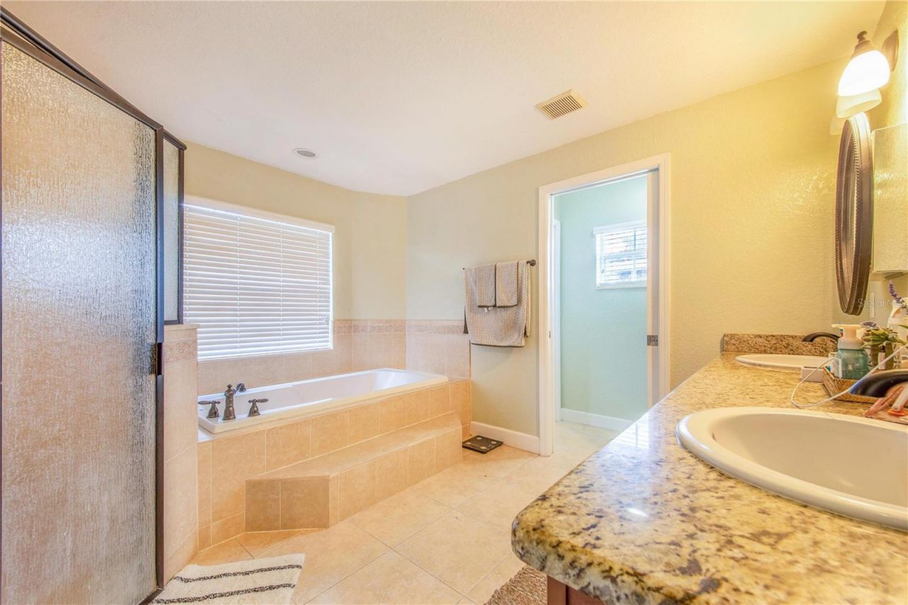 4510 Holloway Creek Drive, Plant City, FL 33567 Photo