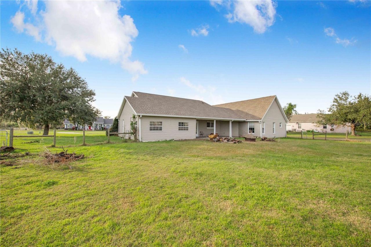 4510 Holloway Creek Drive, Plant City, FL 33567 Photo