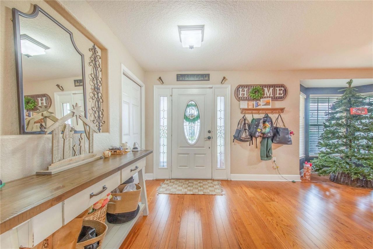 4510 Holloway Creek Drive, Plant City, FL 33567 Photo