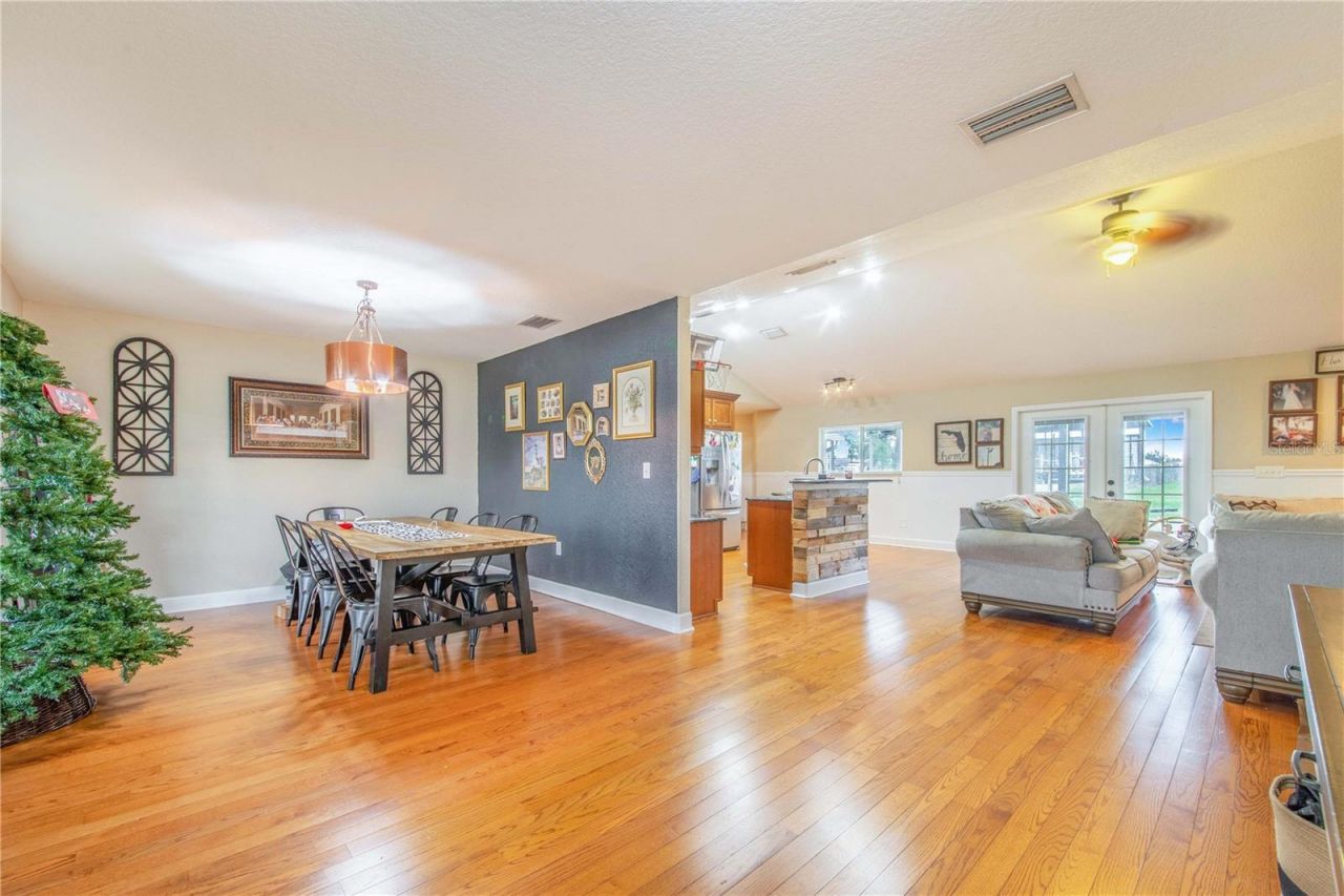 4510 Holloway Creek Drive, Plant City, FL 33567 Photo