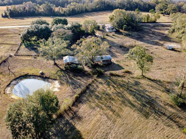 5723 State Highway 2, Westville, FL 32464