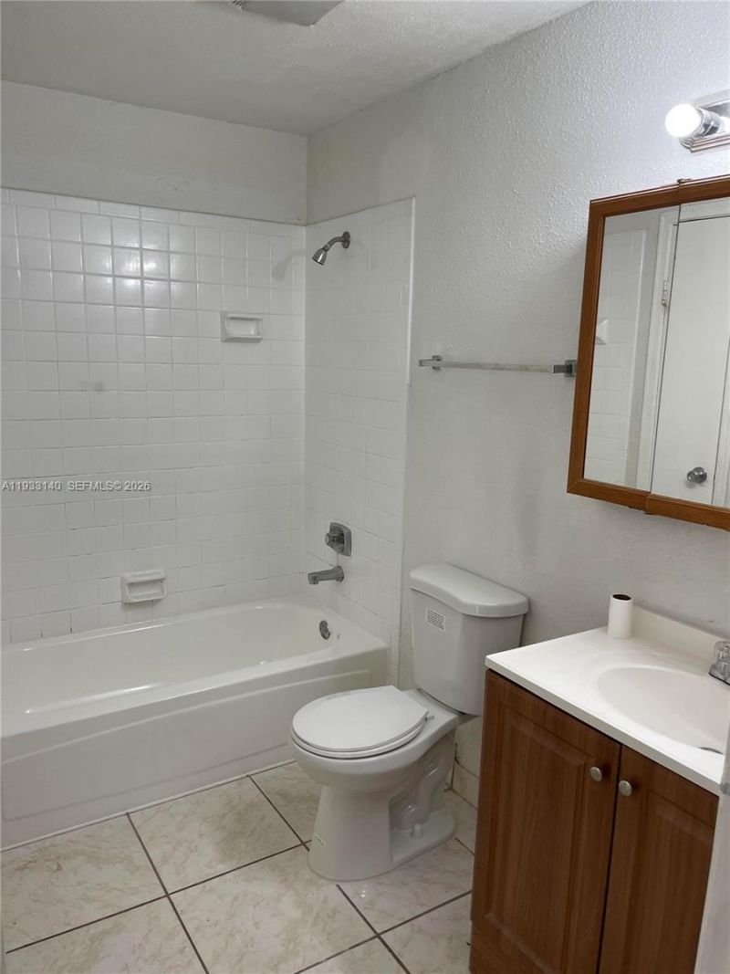 833 Riverside Dr, Unit 817, Coral Springs, FL 33071 Photo