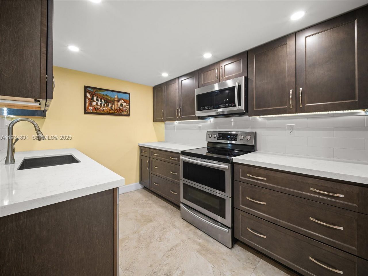 11282 SW 9th Ct, Pembroke Pines, FL 33025 Photo