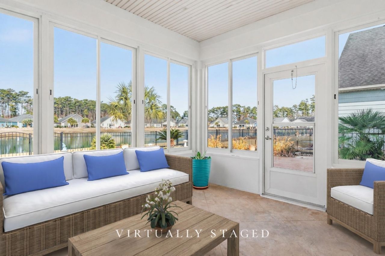 1960 Oxford St. Photo 15