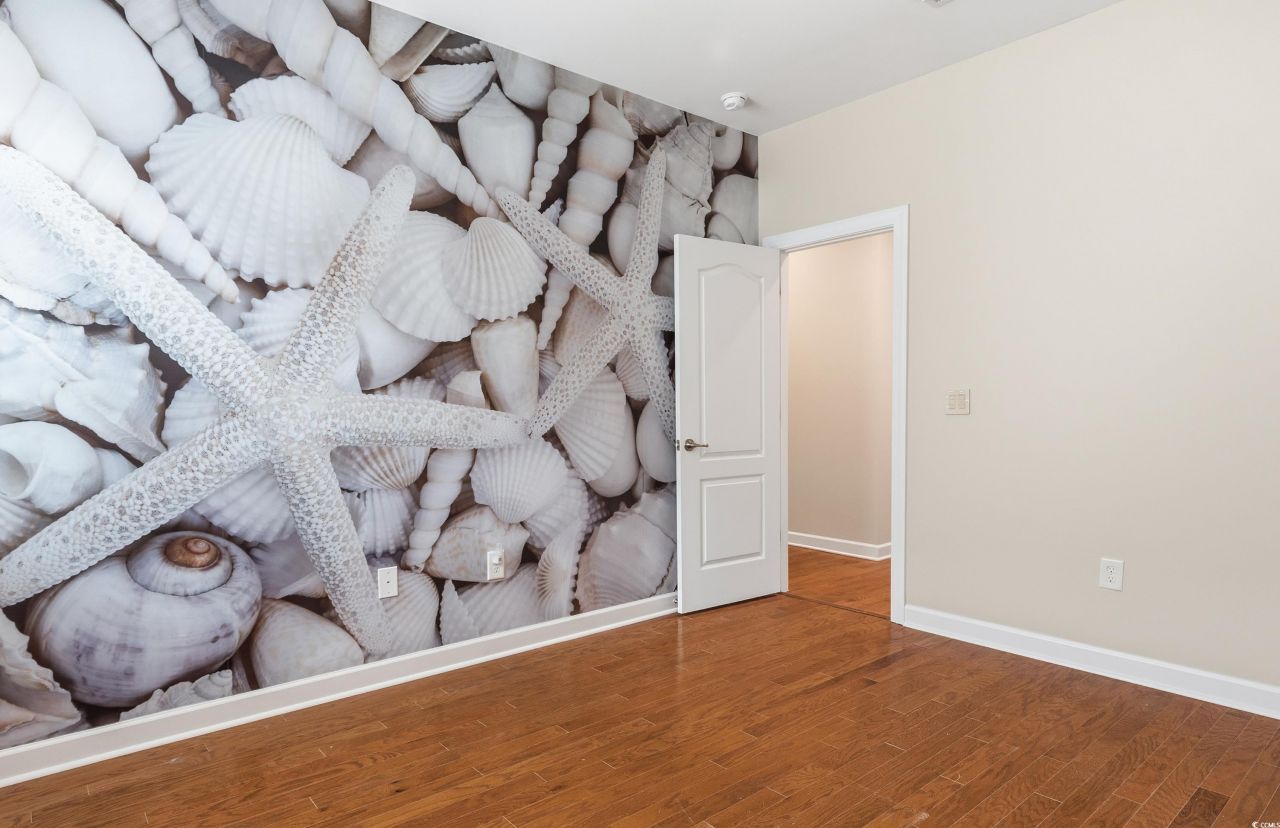 1960 Oxford St. Photo 20