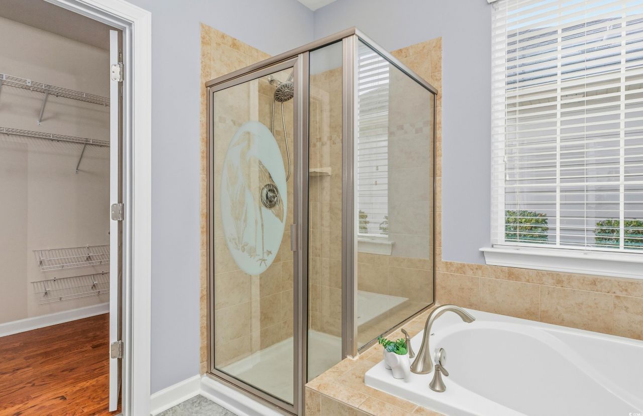 1960 Oxford St. Photo 29