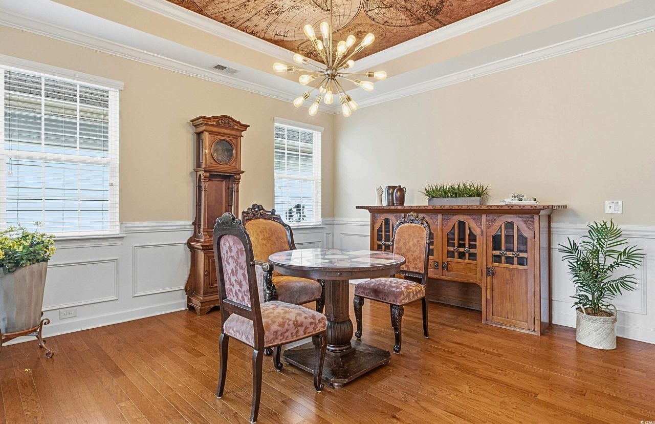 1960 Oxford St. Photo 9