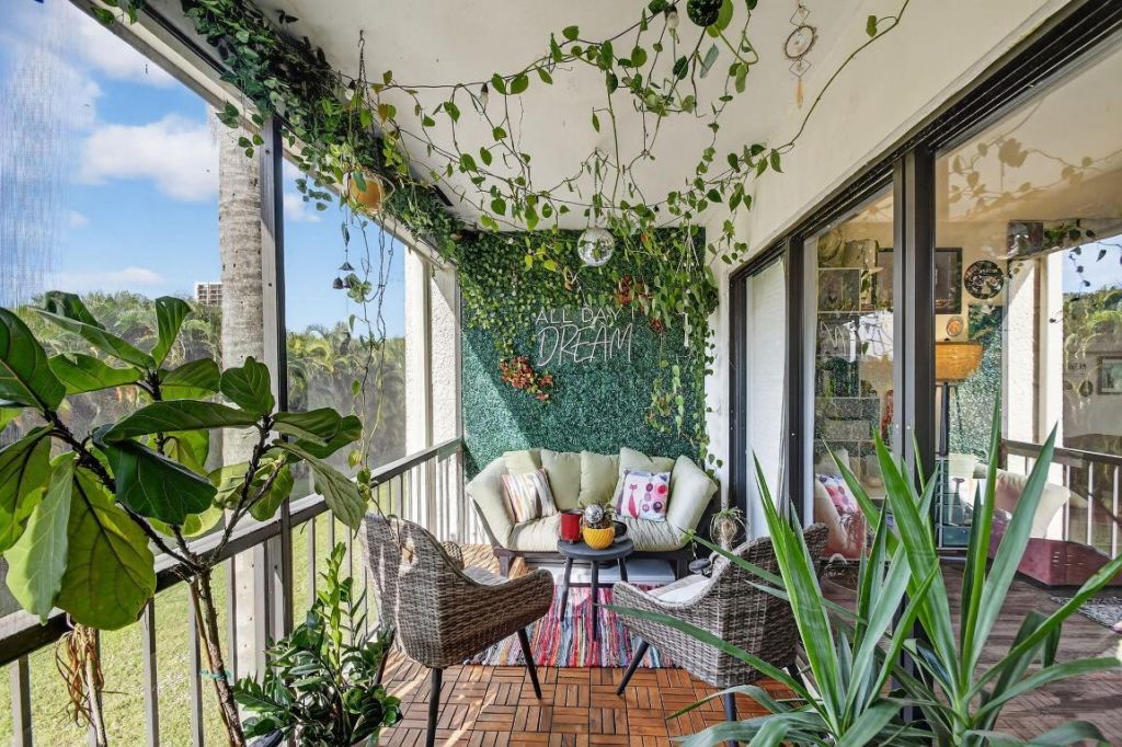 1801 Presidential Way, Unit D204, West Palm Beach, FL 33401 Photo