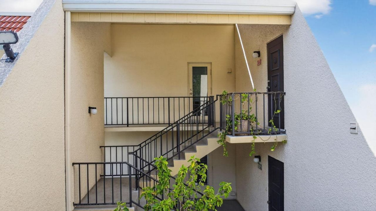 1801 Presidential Way, Unit D204, West Palm Beach, FL 33401 Photo