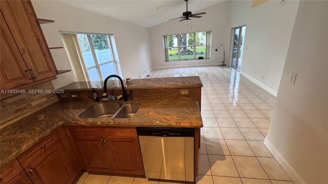 326 SW 162nd Ave , Pembroke Pines, FL 33027 Photo